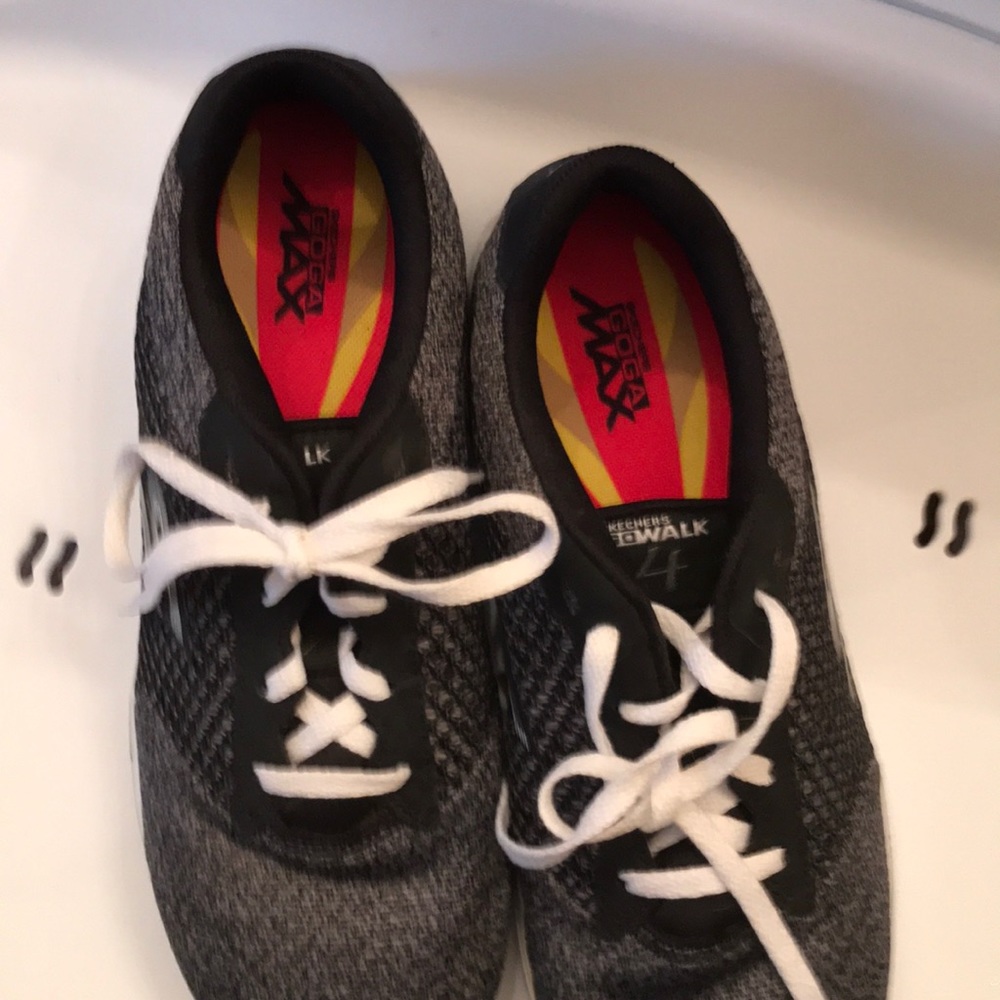 Sketchers go max shoes